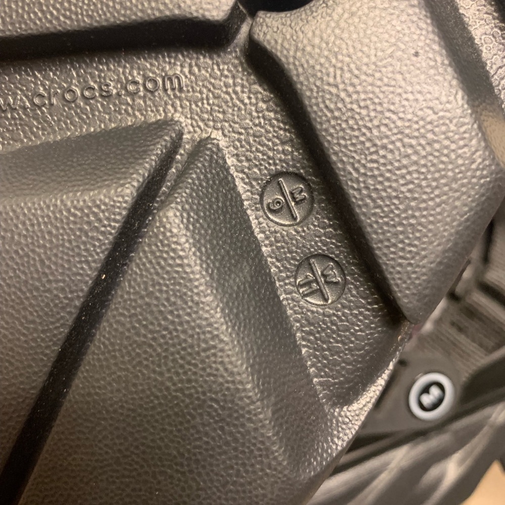 Posty Crocs - image 2